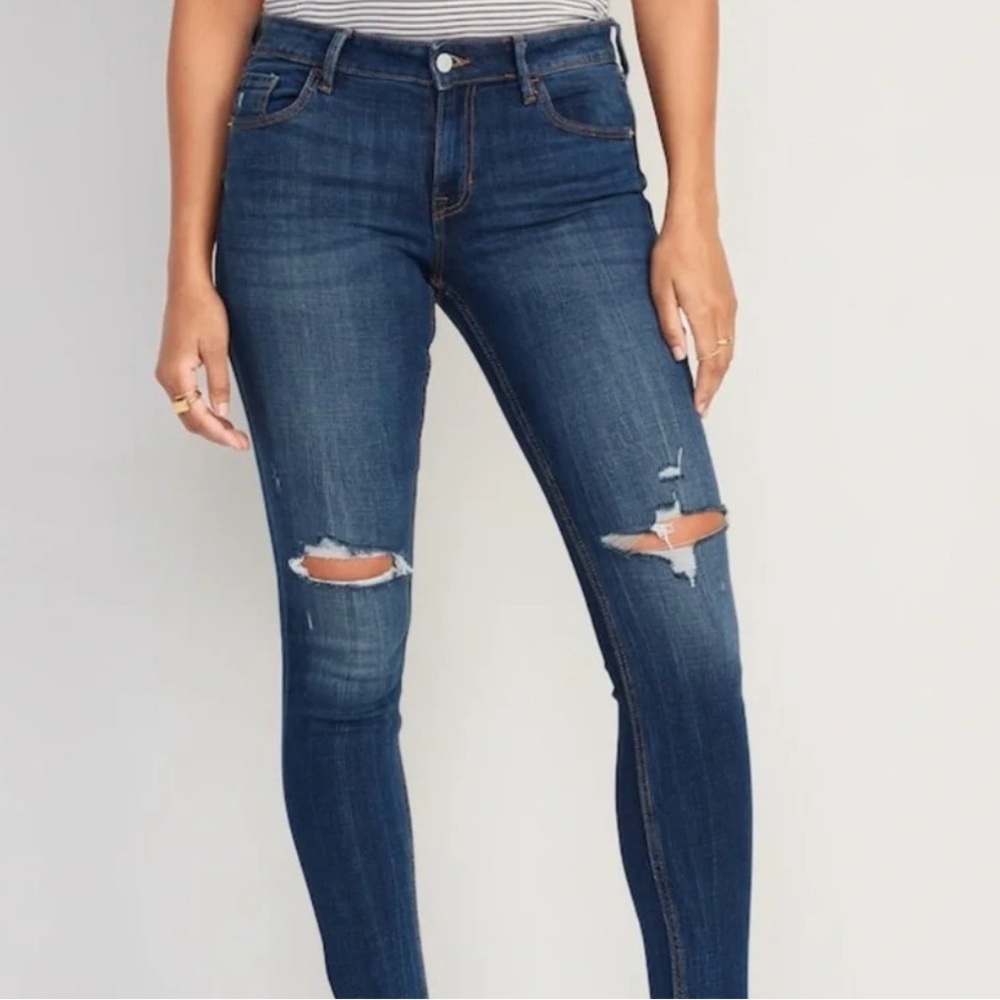 Old Navy Distressed Rockstar Super Skinny Jeans 6 NWT